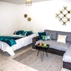 Studio confortable à Abondant, 30 m² avec jardin équipé, hotel din Abondant