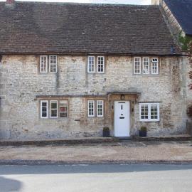 Charming Country House Nr Bath, hotel a Biddlestone