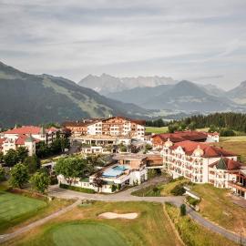 Wohlfühlresort Peternhof โรงแรมในเคิสเซน
