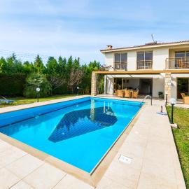 Villa Anassa Private Pool Near Beach, hotel v destinaci Paphos City
