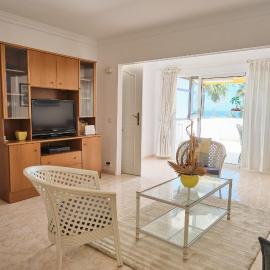 Lovely Apartment in San Agustín: Steps Away from Playa Del Inglés and Maspalomas!, отель в городе Сан-Бартоломе