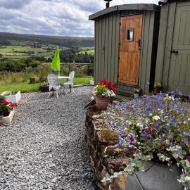 Shepherd's Hut Bilsdale, hotel in Chop Gate