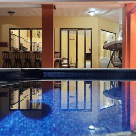 CASA DE PLAYA CON PISCINA EN PUNTA LEONA