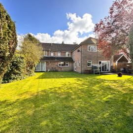 High Trees Guest House Gatwick