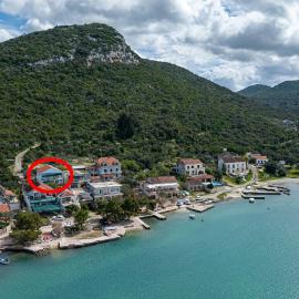 Apartments by the sea Luka Dubrava, Peljesac - 14040, hotel en Putniković