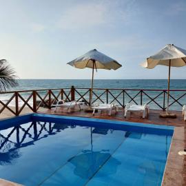 Casa de Playa Akas, Hotel in Canoas De Punta Sal