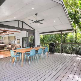 Coastal Woodland retreat at Pixie Haven, hotel in Clifton Beach