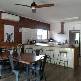 Close to Town and Very Private, hotel in Myrtleford