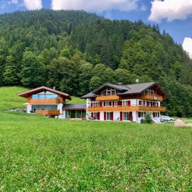 Alpenlodge Charivari - SommerBergBahn unlimited kostenlos, hotel in Oberstdorf