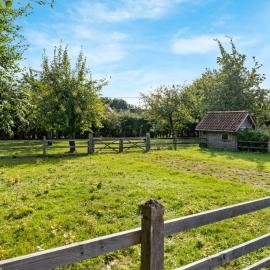 Casiola - Authentic vacation home 'De Blauwe Kroon', hotel u gradu Oostkamp