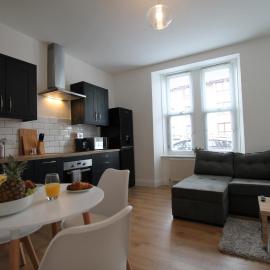 Superb 1-Bed Apartment - Free Parking Dundee, hotel Dundee-ben