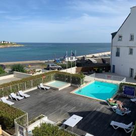 DUPLEX VUE MER - Plage 100m - Parking - 4 lits - hamam & sauna, hotel a Audierne