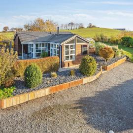 3 Bedroom Amazing Home In Knebel, hotel a Knebel