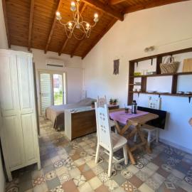Mono ambiente con terraza y balcón