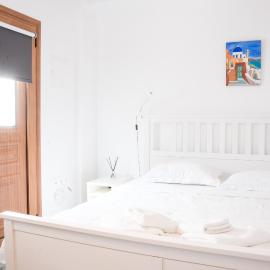 Cozy Budget Apartments in the Heart of Fira