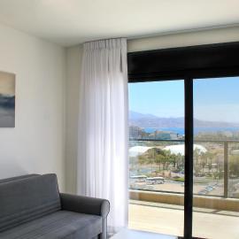 Luxury Suite Apartment With Sea View #52 By Hashdera Eilat: Eilat şehrinde bir otel