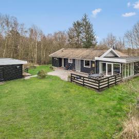 3 Bedroom Cozy Home In Hals, hotel in Hals