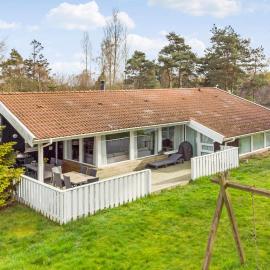 Awesome Home In Væggerløse With Sauna