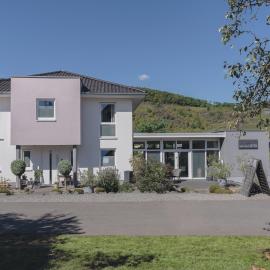 Ferienweingut Lütz, Hotel in Pünderich