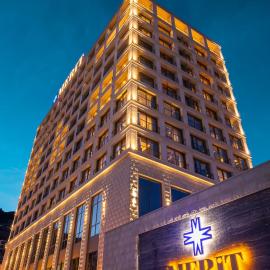 Merit Starlit Hotel & Residences, hotel u Budvi