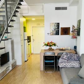 Espectacular apartamento con piscina y garaje., hotel in Madrid