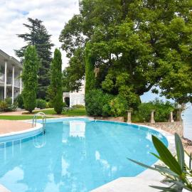 Panorama Apartment am See mit Pool & Parkplatz - Nr 123, hotel in Porto Ceresio