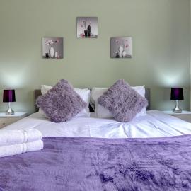 Modern Comfort, 2BR, Ensuite, Parking – hotel w mieście Rugby