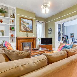Walk to Downtown: Historic Home in Mobile