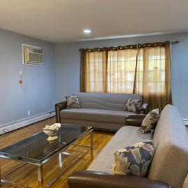 Haus Serenity: Hollis şehrinde bir otel