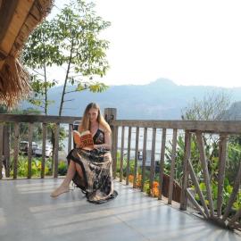 Ke Mountain and Lake Retreat, hotel din Hòa Bình