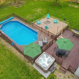 The Retreat - Private Pool-Spa-Firepit-Gameroom، فندق في جرينوود