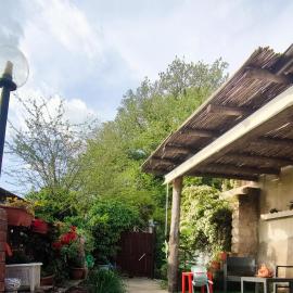 Sa Burra Guest House, hotel i Gadoni