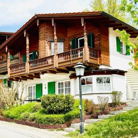Golfchalet Heidi Uttlau-Bad Griesbach, hotelli kohteessa Haarbach