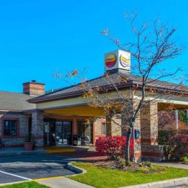 Comfort Inn & Suites Erie - Splash Lagoon Indoor Waterpark, hotell i Erie