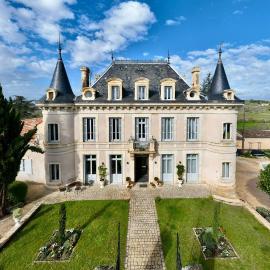 Château Hôtel Edward 1er, hotell i Monpazier