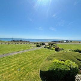Studio rénové avec vue mer, parking, pour 3 personnes à Quiberon - FR-1-478-56, hotel in Quiberon