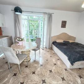 Гостьовий будинок Осокорки, hotel in Kyiv