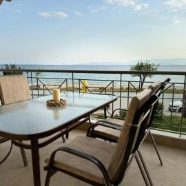 Sea 2 See Beachfront Residence, hotell i Orfánion