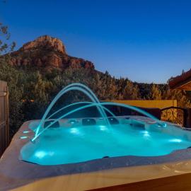 Mammoth Rock Splendor Family Home-Close to town, Huge Spa & Game Room
