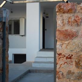 Ariadnis Spacious 3Bd home, 10 mins to Airport, Port, Beach, hotel u gradu 'Artemida'