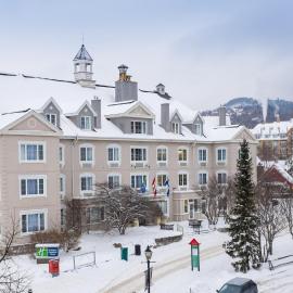 Holiday Inn Express & Suites Tremblant by IHG, hotel em Mont-Tremblant