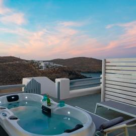 Seaview Mesonette with private Hot tub