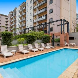Kings Park Oasis with private courtyard, pool, free secure allocated parking and gym