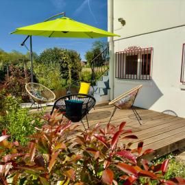 Maison des Chênes 64 - Independant apartment with terrasse