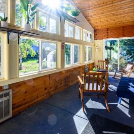 Eugene में, होटल Blue House - private 2 bed, 2 bath home with garage
