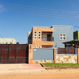 Chez nous house, hotel a Accra
