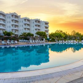 Olbios Marina Resort Hotel, hotelli kohteessa Kumkuyu