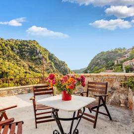 Stemnitsa Stone Residence - Cosy Mountain Escape, hotel a Stemnitsa