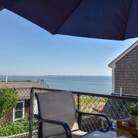 Gorgeous water views in the center of town, hotel a Provincetown