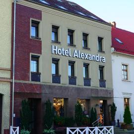 Hotel Alexandra, hotel v destinácii Olesno